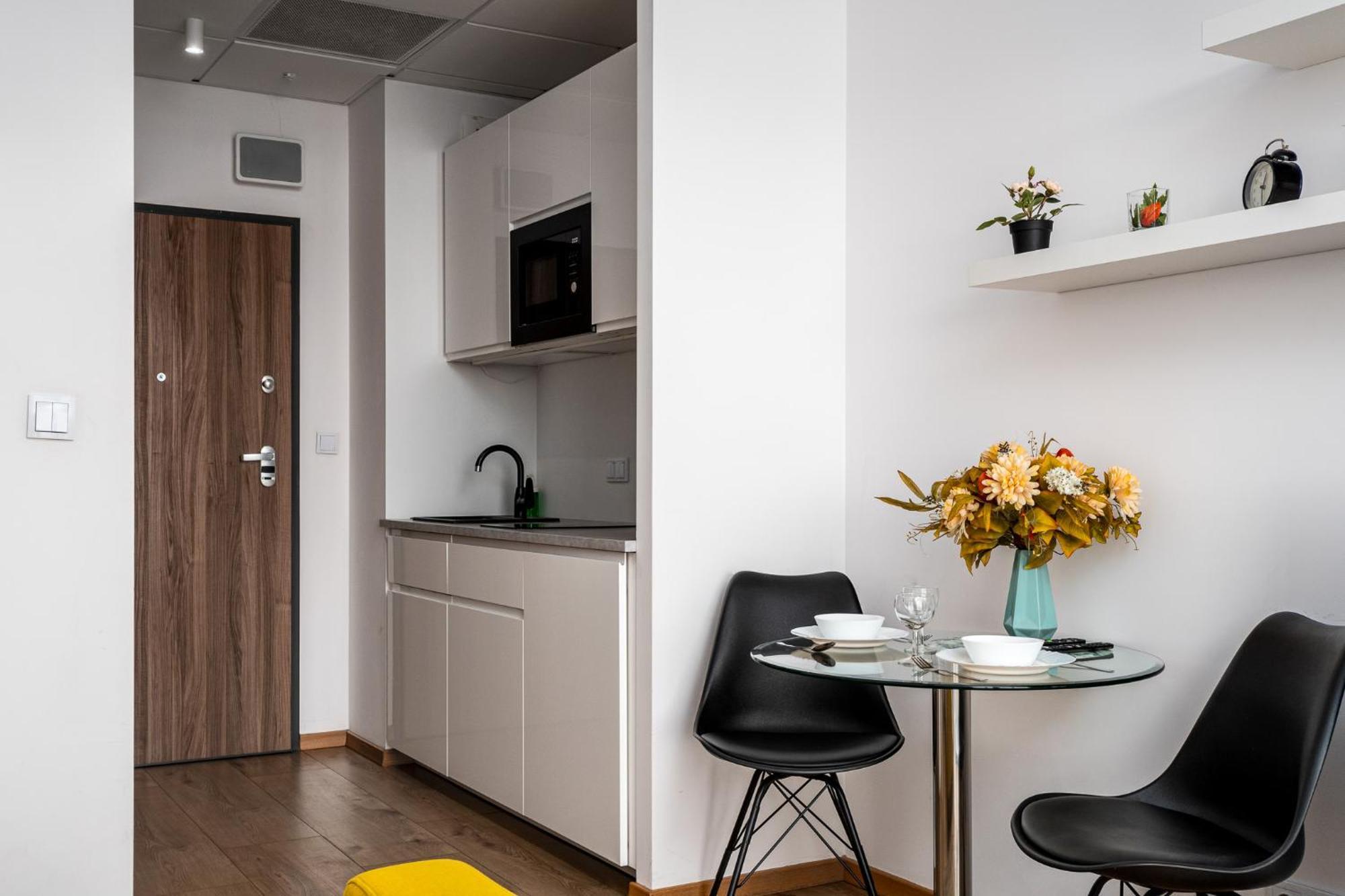 Prymasa Tysiaclecia 83A Free Garage By Perfect Apart Warsaw Exterior photo